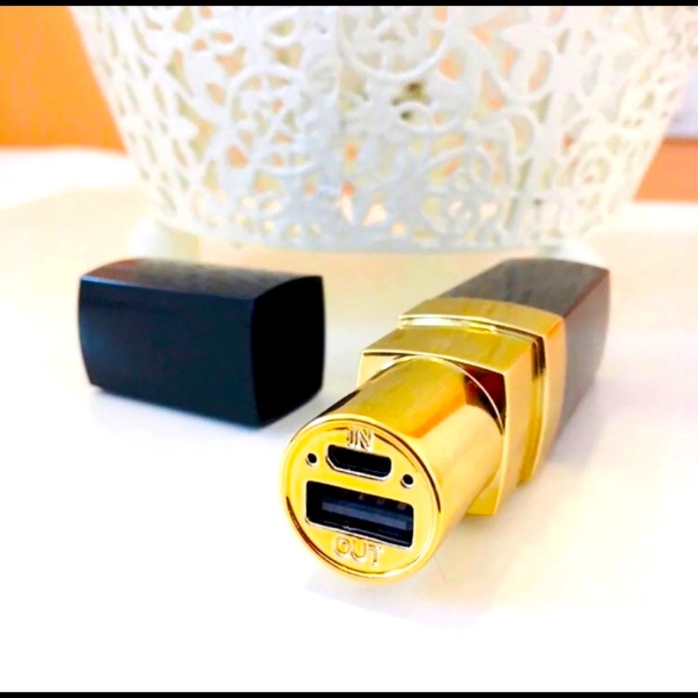 Lipstick Design Mini Powerbank (Universal)